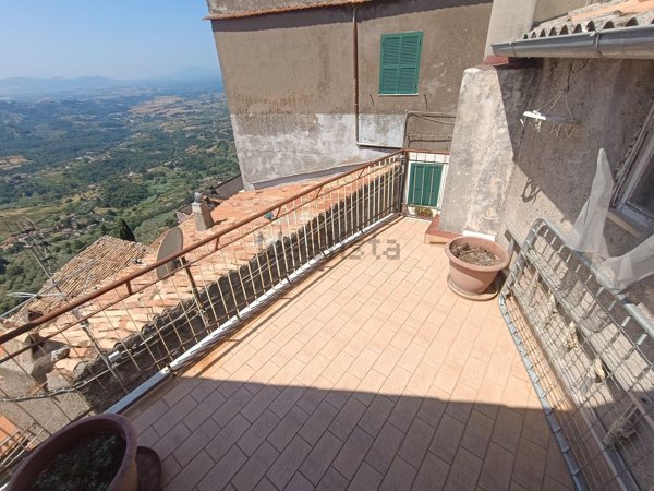 appartamento in vendita a Serrone in zona La Forma