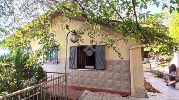casa indipendente in vendita a Serrone