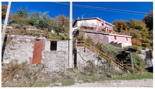 casa indipendente in vendita a Serrone