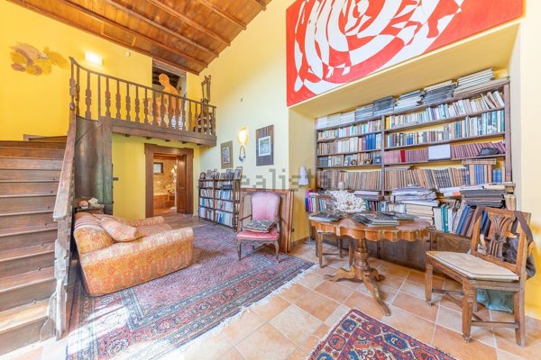 casa indipendente in vendita a Serrone in zona La Forma