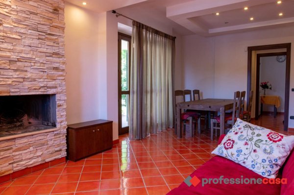 casa indipendente in vendita a Sgurgola