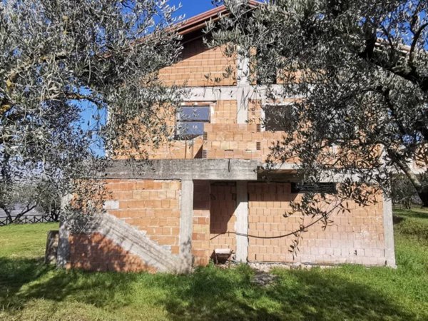 casa indipendente in vendita a Sgurgola