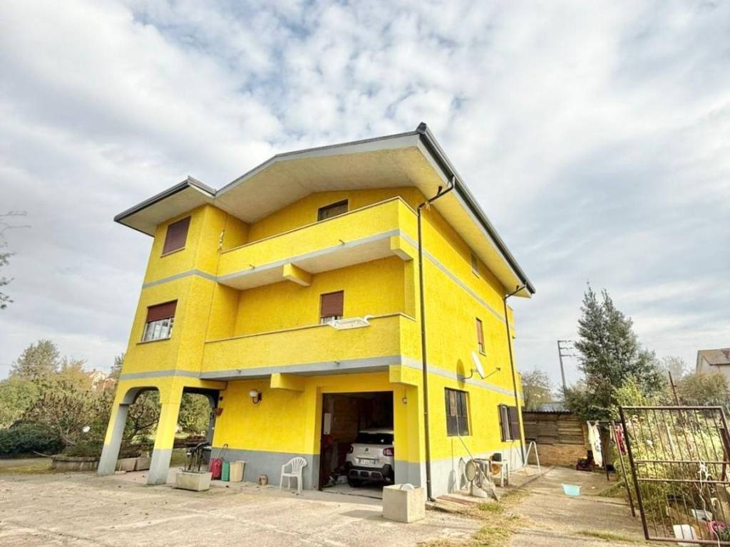 casa indipendente in vendita a Sgurgola