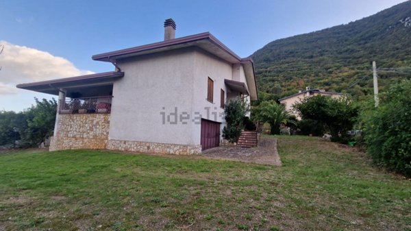 casa indipendente in vendita a Sgurgola