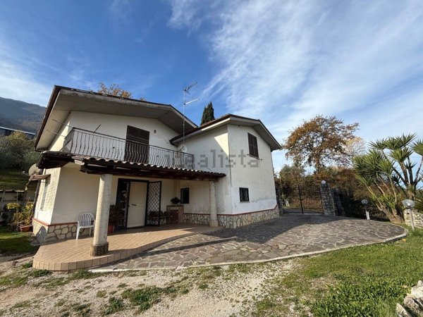 casa indipendente in vendita a Sgurgola