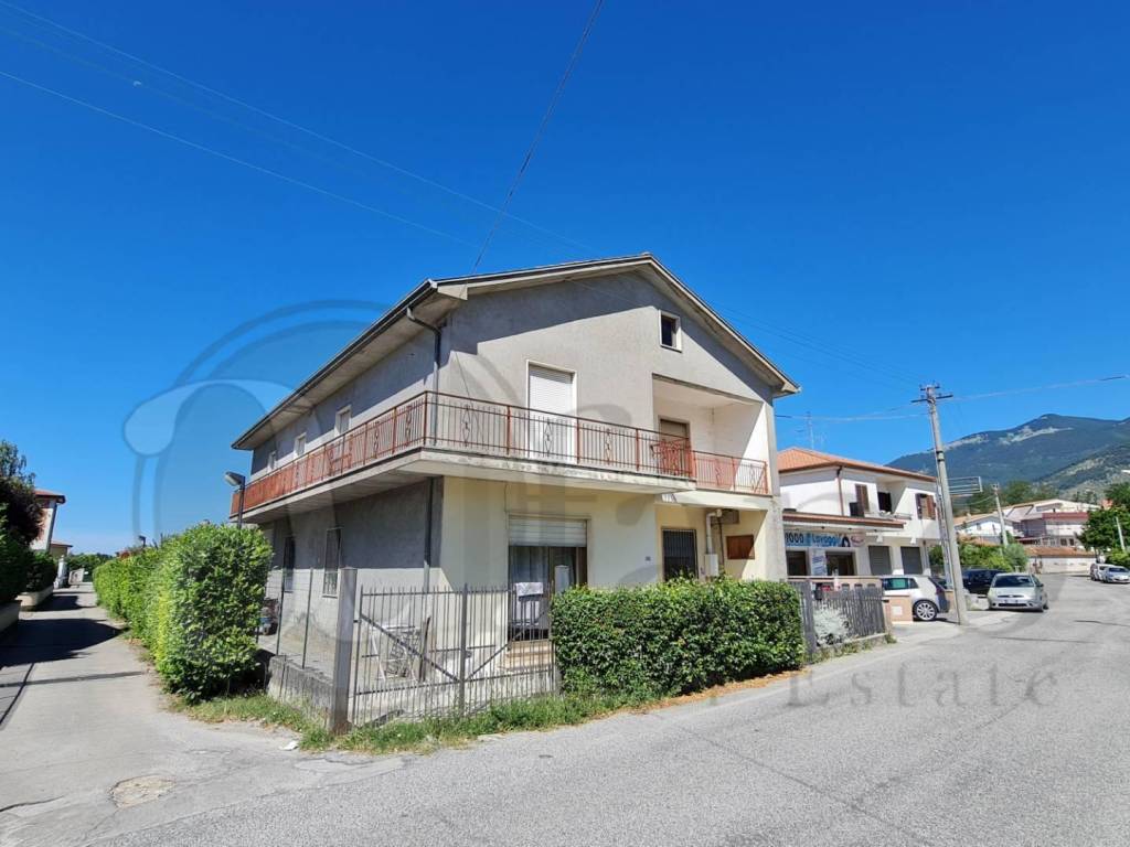 casa indipendente in vendita a Sora