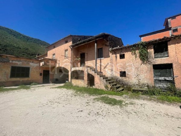 casa indipendente in vendita a Sora