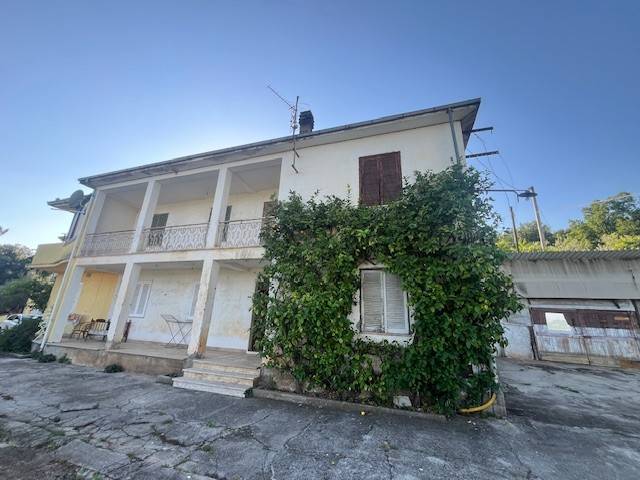 casa indipendente in vendita a Sora