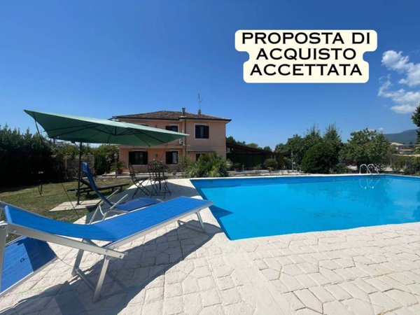 casa indipendente in vendita a Sora