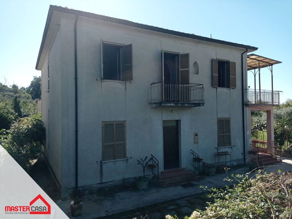 esavano in vendita a Sora