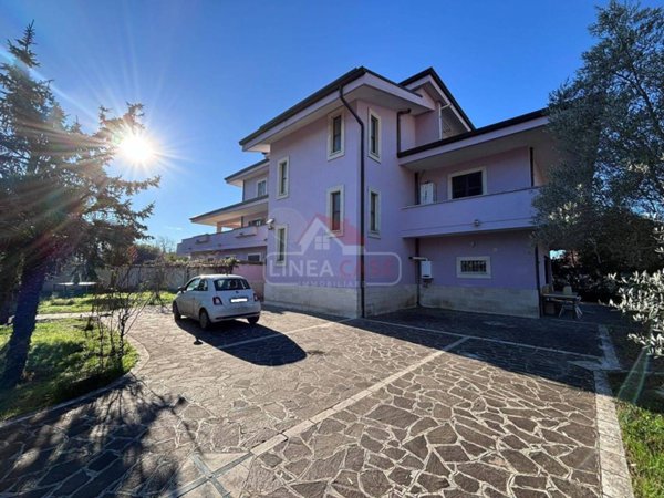 casa indipendente in vendita a Sora