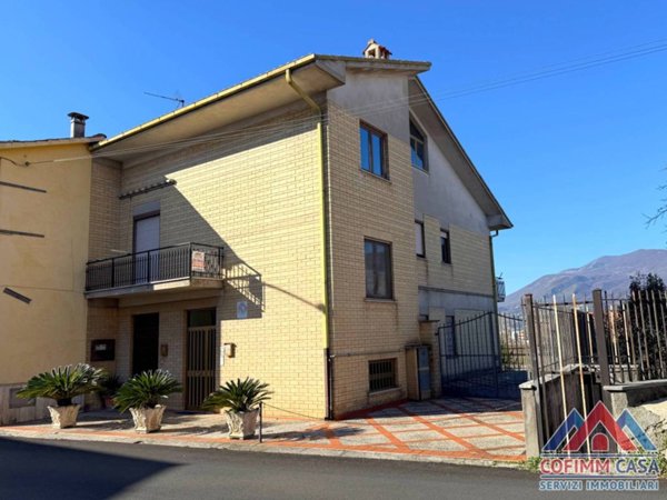 appartamento in vendita a Sora in zona Carnello