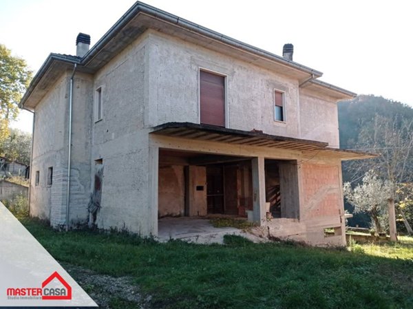 casa indipendente in vendita a Sora
