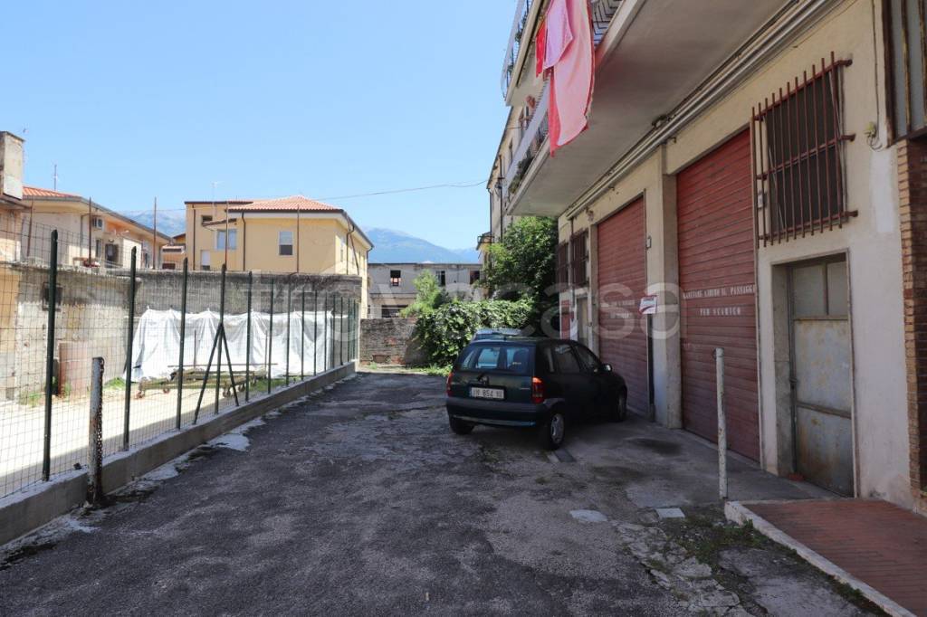 locale di sgombero in vendita a Sora