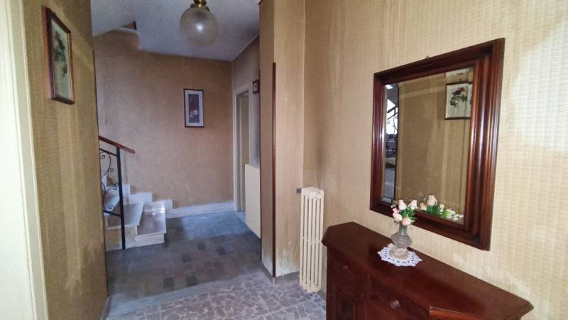 casa indipendente in vendita a Sora in zona Carnello