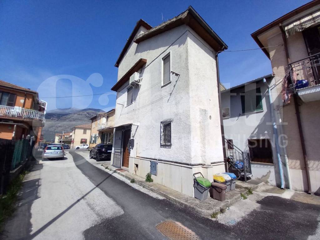 casa indipendente in vendita a Sora