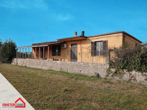 casa indipendente in vendita a Sora