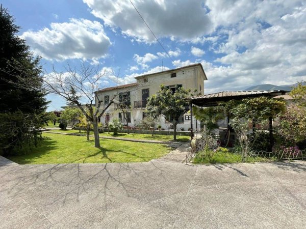 casa indipendente in vendita a Sora