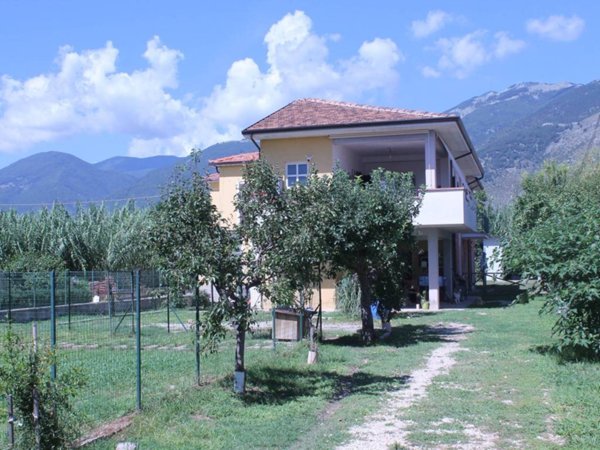 casa indipendente in vendita a Sora
