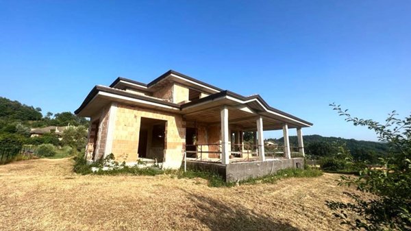 casa indipendente in vendita a Sora