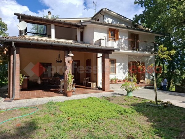 casa indipendente in vendita a Sora