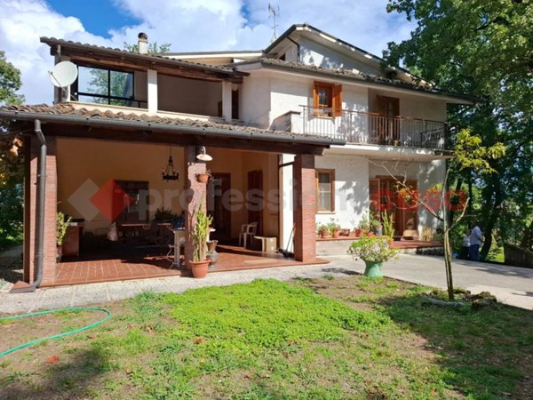 casa indipendente in vendita a Sora