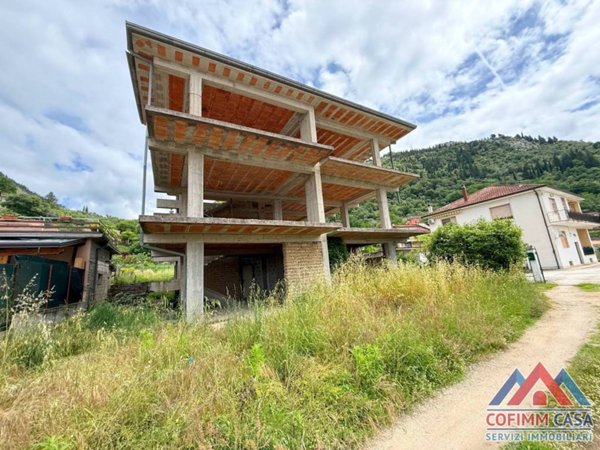 casa indipendente in vendita a Sora