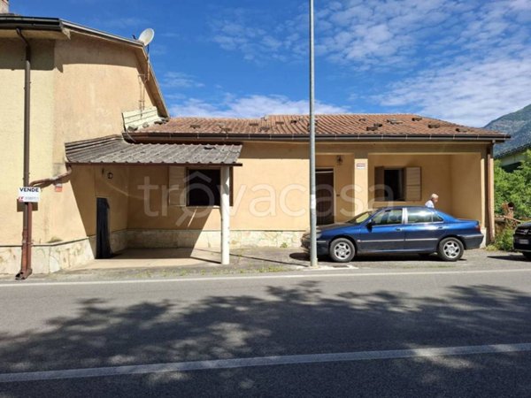 casa indipendente in vendita a Sora