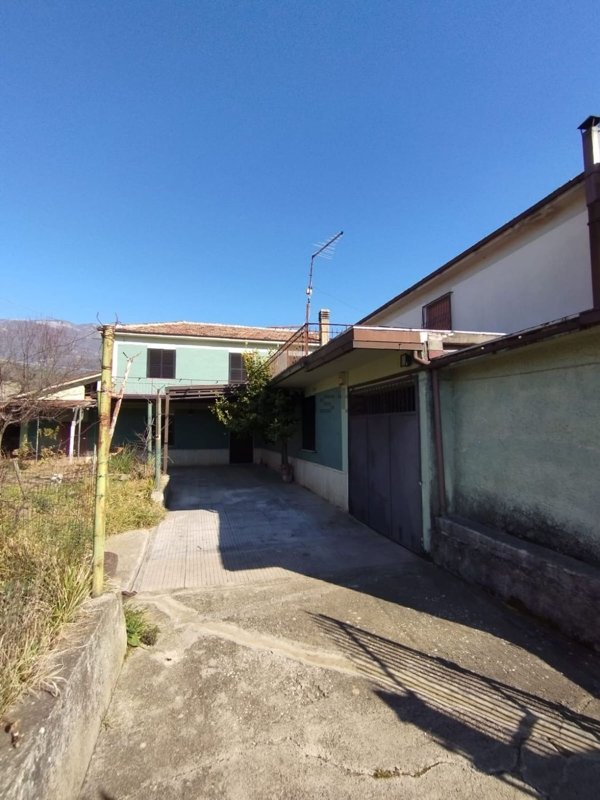 casa indipendente in vendita a Sora