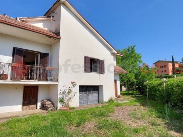 casa indipendente in vendita a Sora