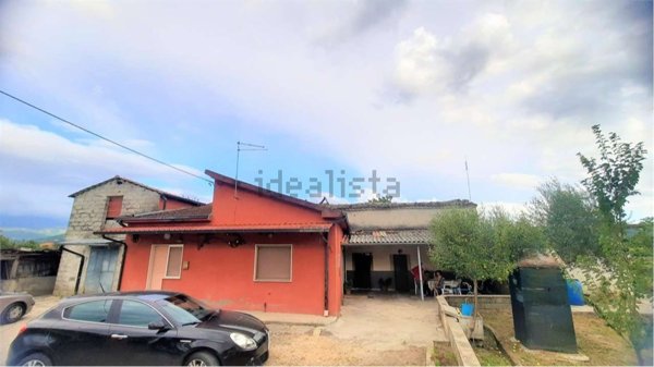 casa indipendente in vendita a Sora