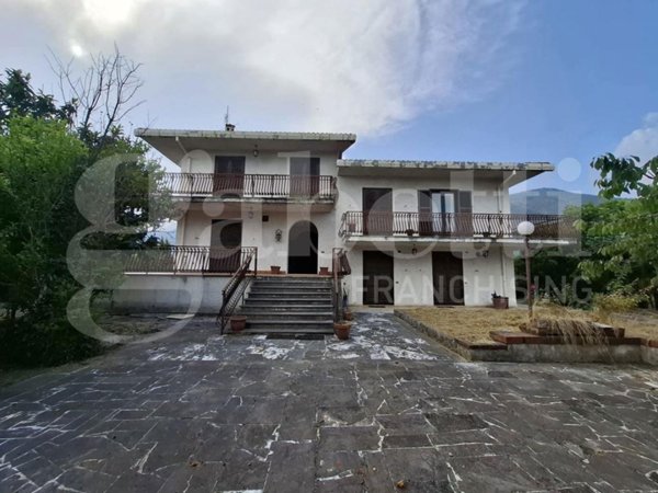 casa indipendente in vendita a Sora