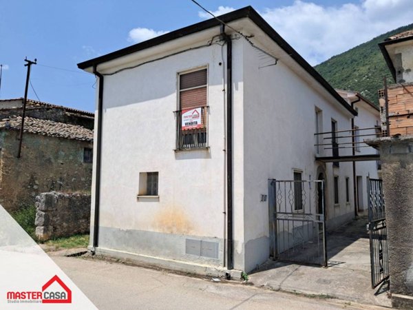 casa indipendente in vendita a Sora