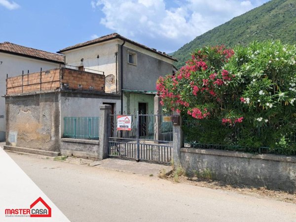 casa indipendente in vendita a Sora
