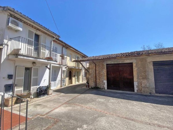 appartamento in vendita a Sora in zona Carnello
