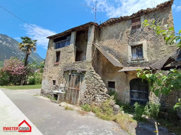 casa indipendente in vendita a Sora