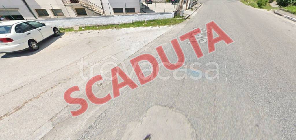 locale commerciale in vendita a Sora