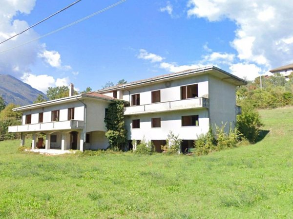 casa indipendente in vendita a Sora