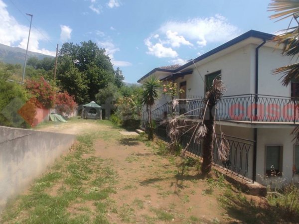 casa indipendente in vendita a Sora