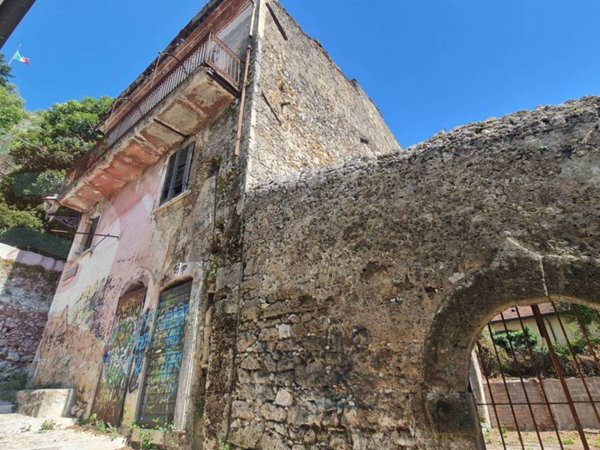 intera palazzina in vendita a Sora