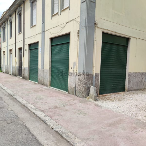locale commerciale in vendita a Sora