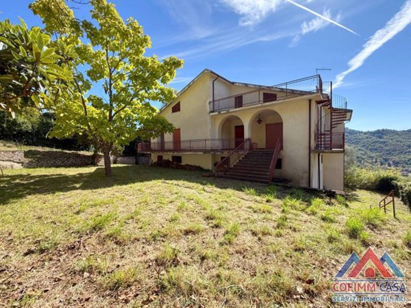 casa indipendente in vendita a Sora