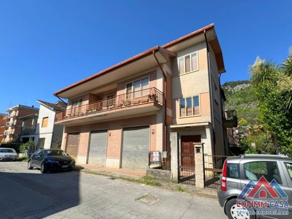 casa indipendente in vendita a Sora