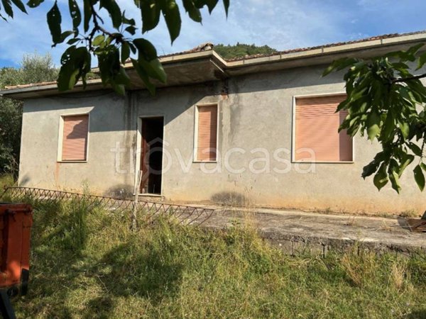 casa indipendente in vendita a Sora