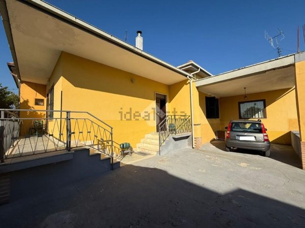 casa semindipendente in vendita a Sora