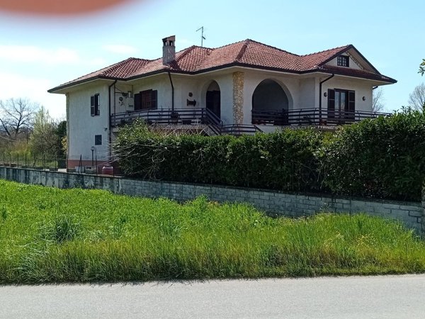 casa indipendente in vendita a Sora