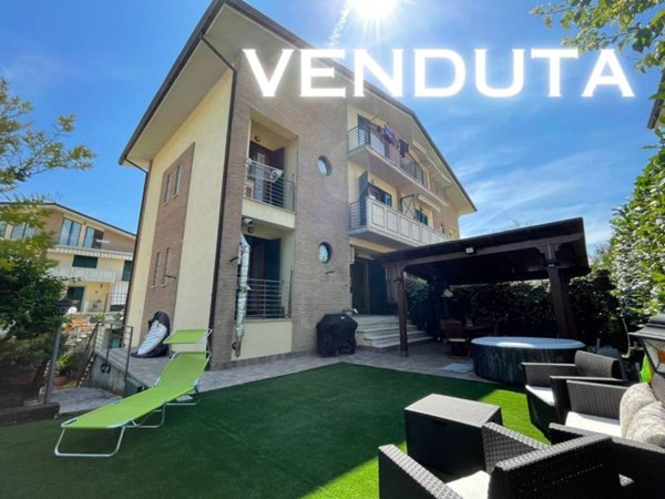 casa indipendente in vendita a Sora