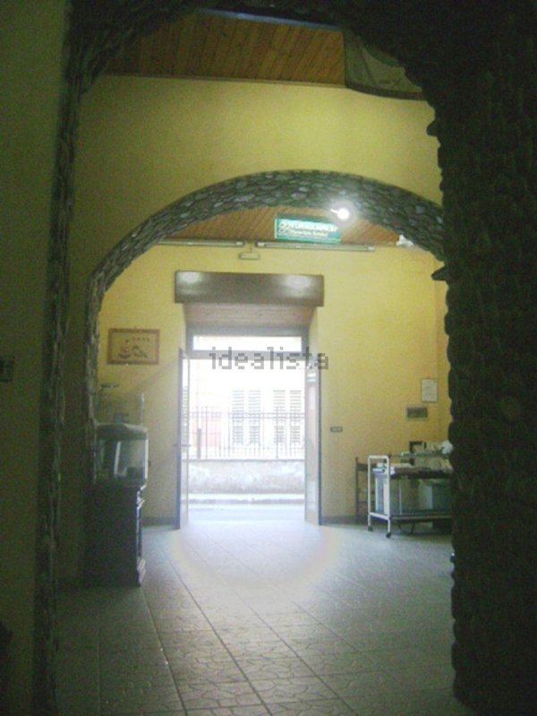 locale commerciale in vendita a Sora