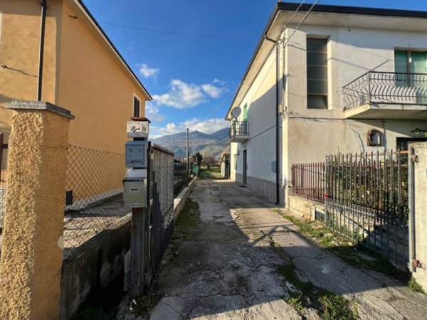 casa indipendente in vendita a Sora