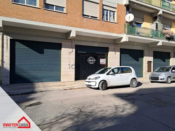 locale commerciale in vendita a Sora